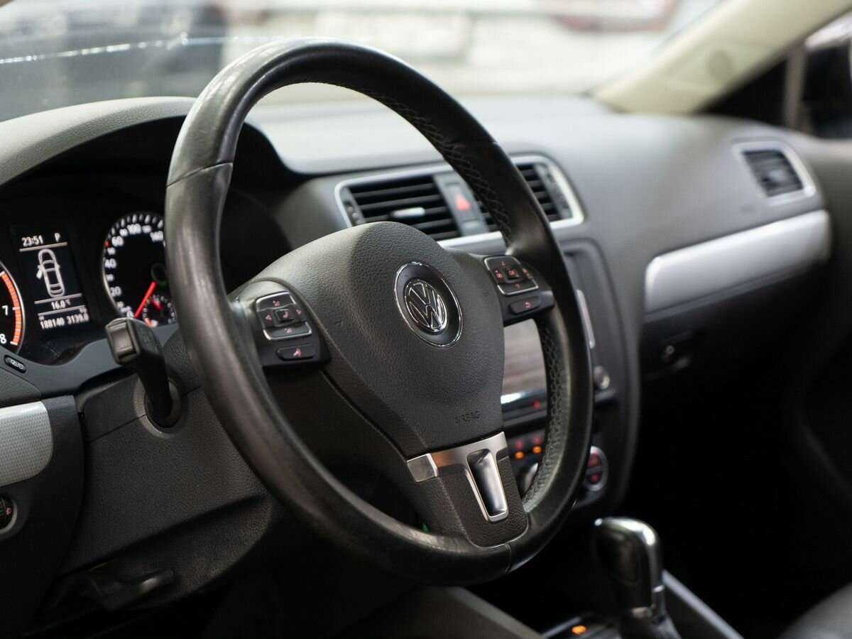 Купить Volkswagen Jetta, 2013, 188 137 км, фото №5