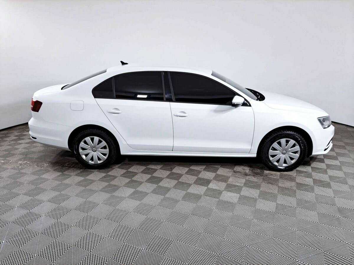 Купить Volkswagen Jetta, 2016, 105 363 км, фото №4