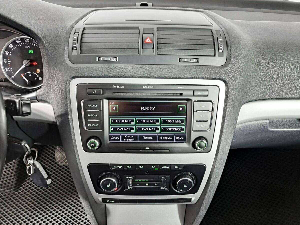 Купить Skoda Octavia, 2012, 181 399 км, фото №12