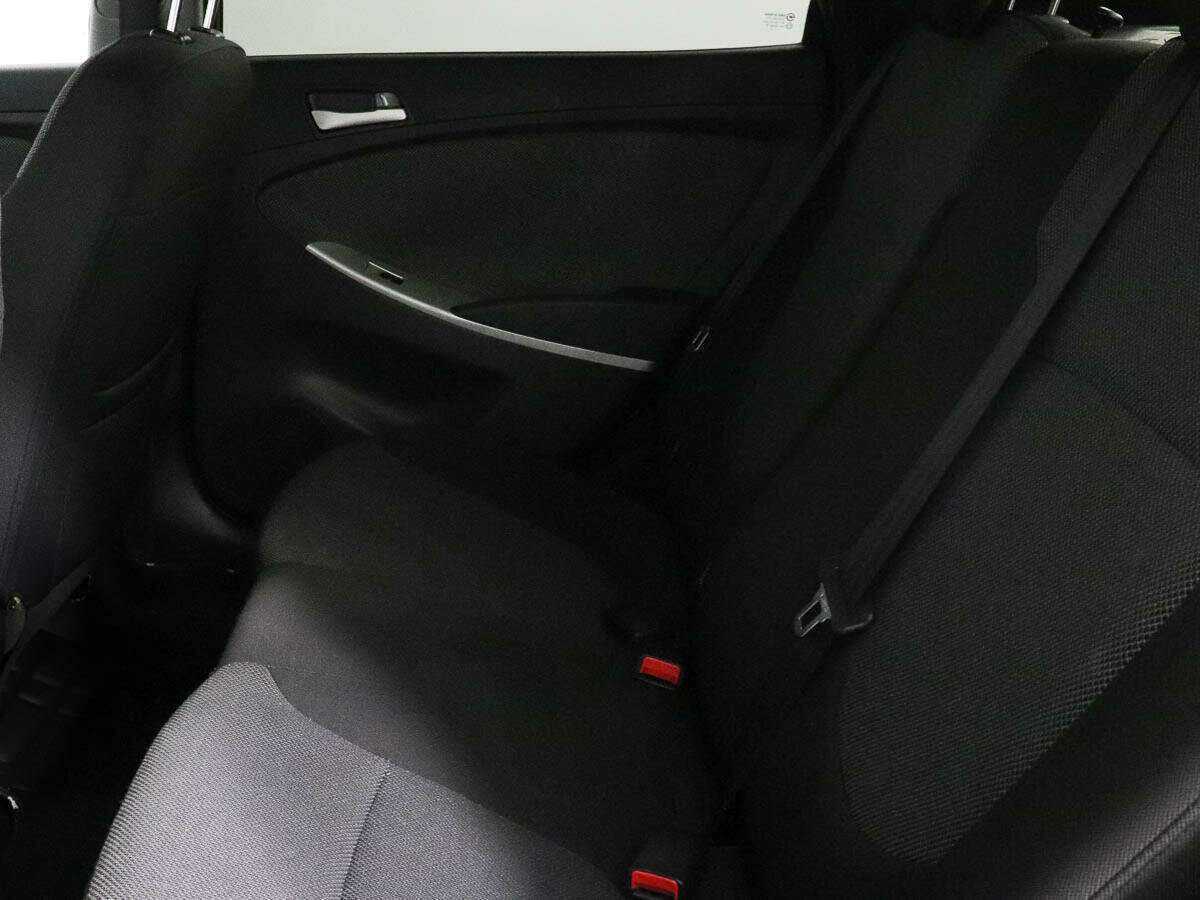 Купить Hyundai Solaris, 2012, 217 922 км, фото №8