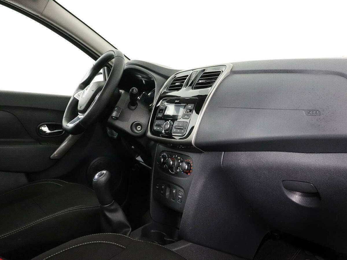 Купить Renault Logan, 2018, 107 782 км, фото №7