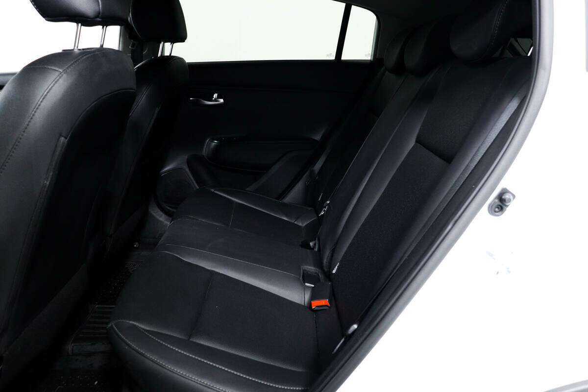 Купить Kia Rio X-Line, 2018, 41 695 км, фото №12