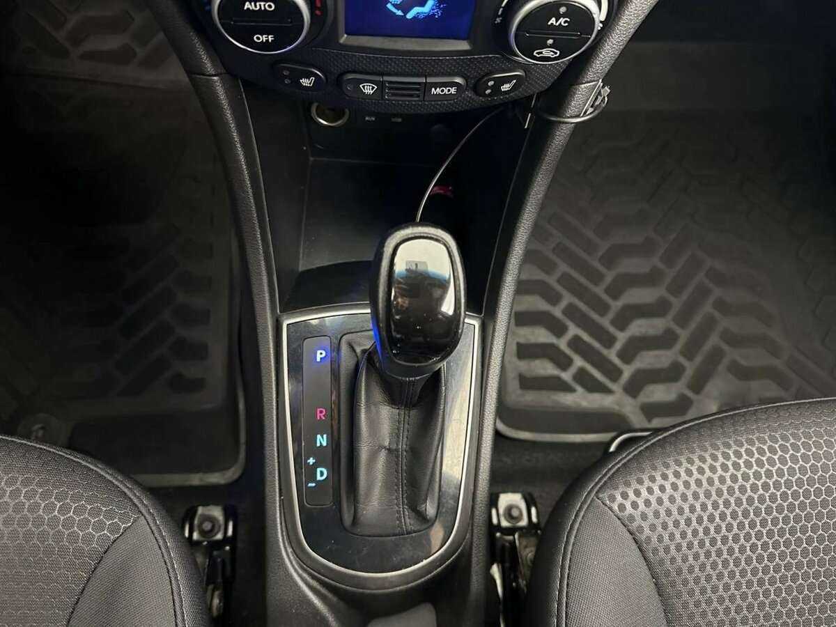 Купить Hyundai Solaris, 2016, 157 958 км, фото №12