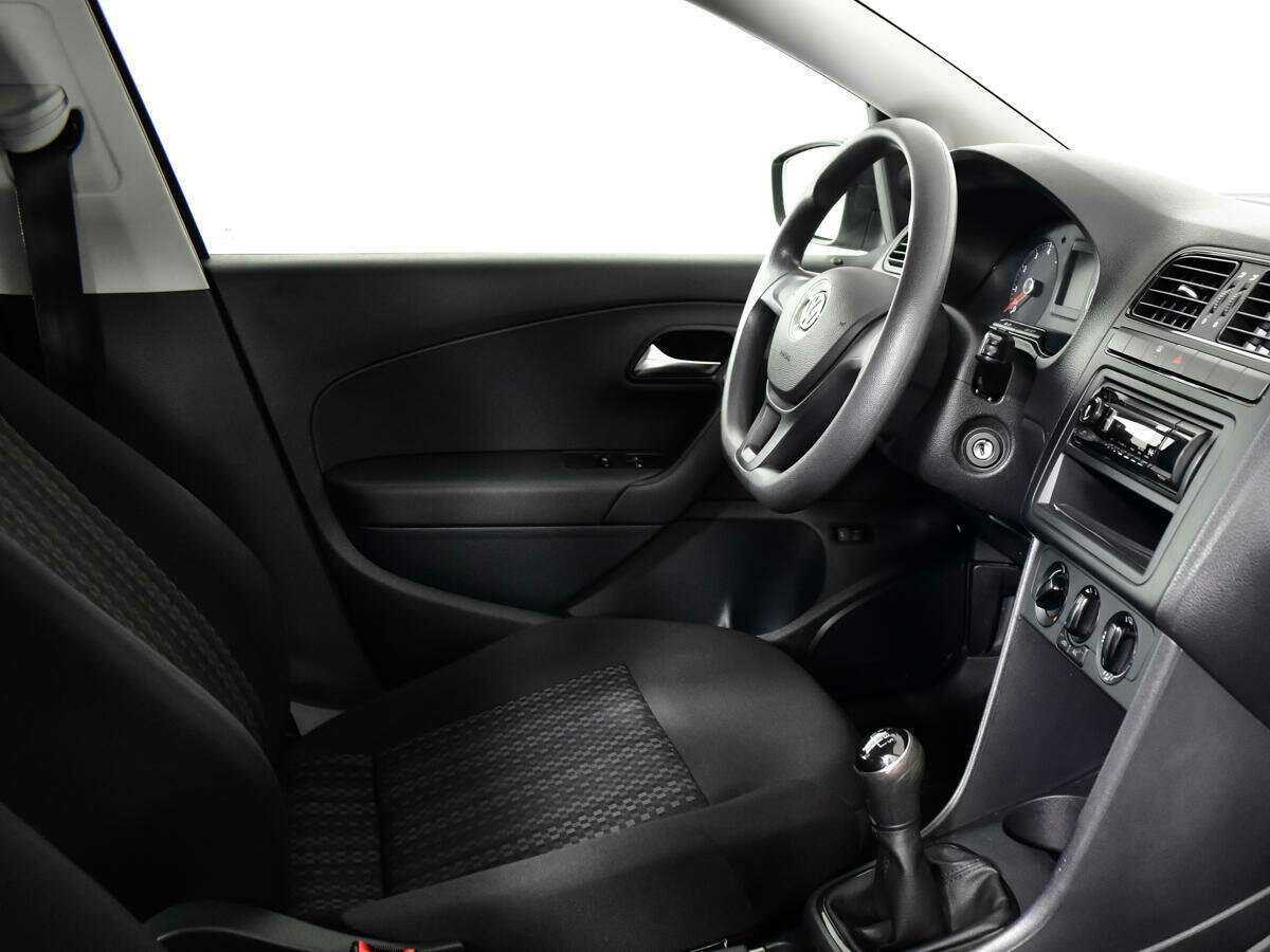 Купить Volkswagen Polo, 2015, 71 012 км, фото №9