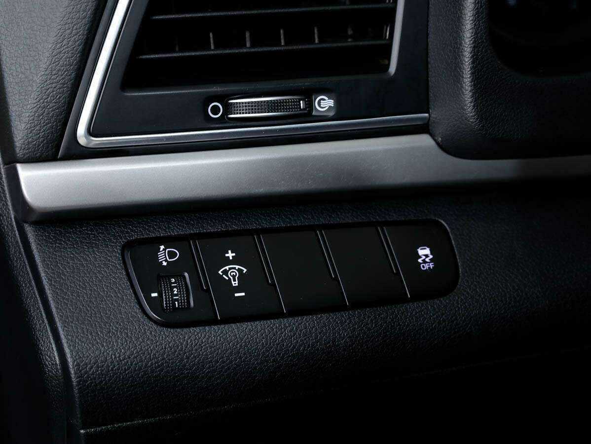 Купить Hyundai Elantra, 2018, 61 707 км, фото №13