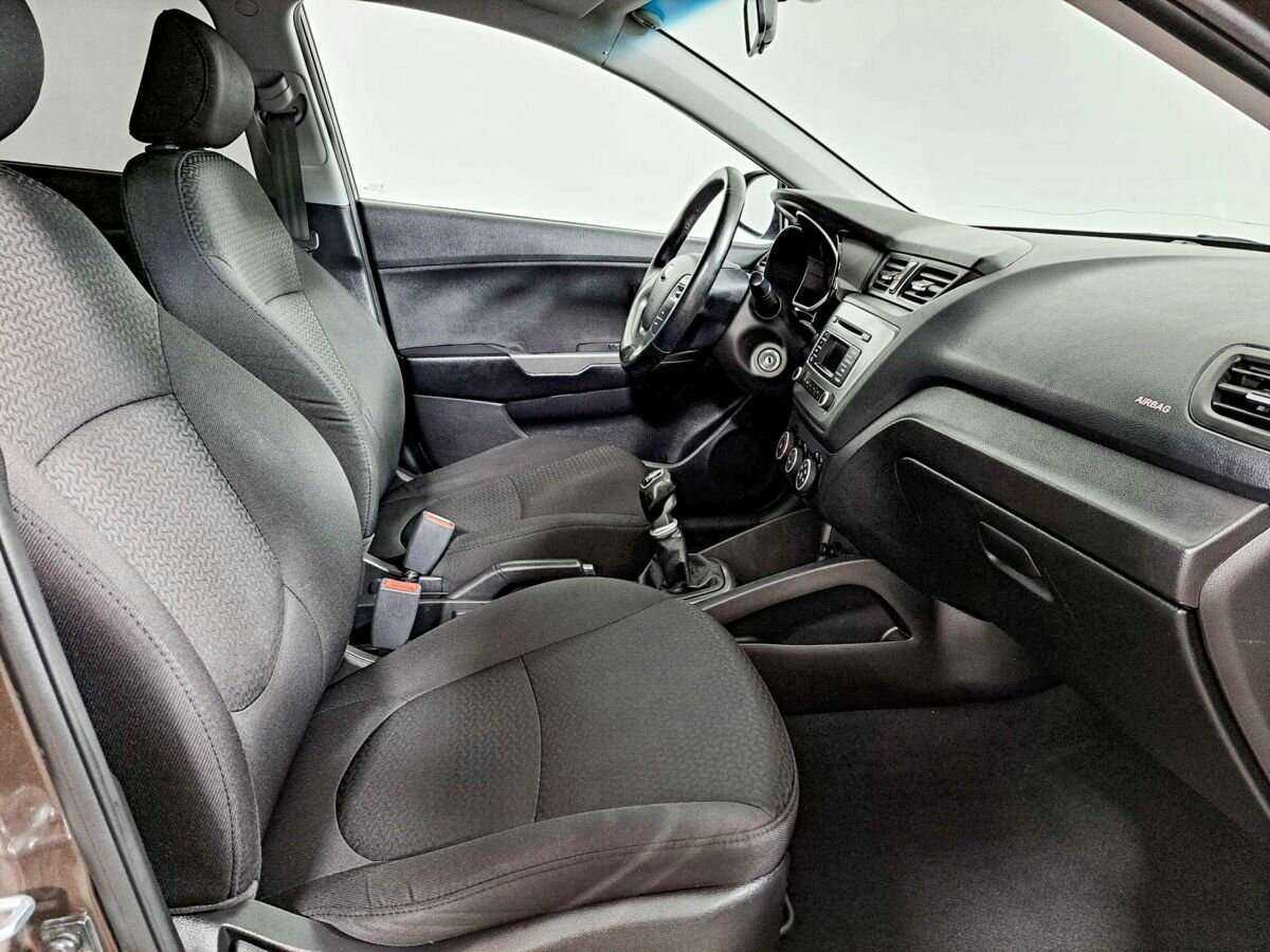 Купить Kia Rio, 2016, 174 000 км, фото №9
