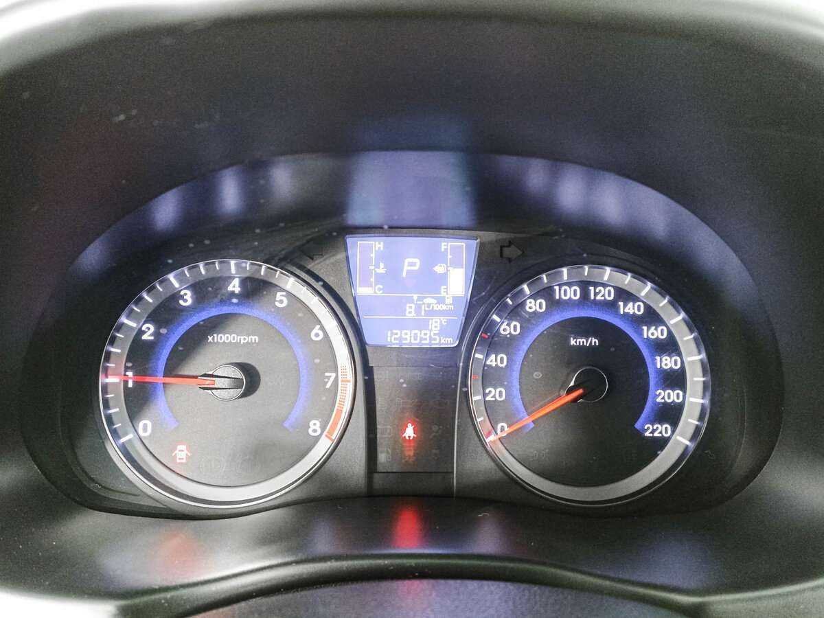 Купить Hyundai Solaris, 2015, 129 004 км, фото №13