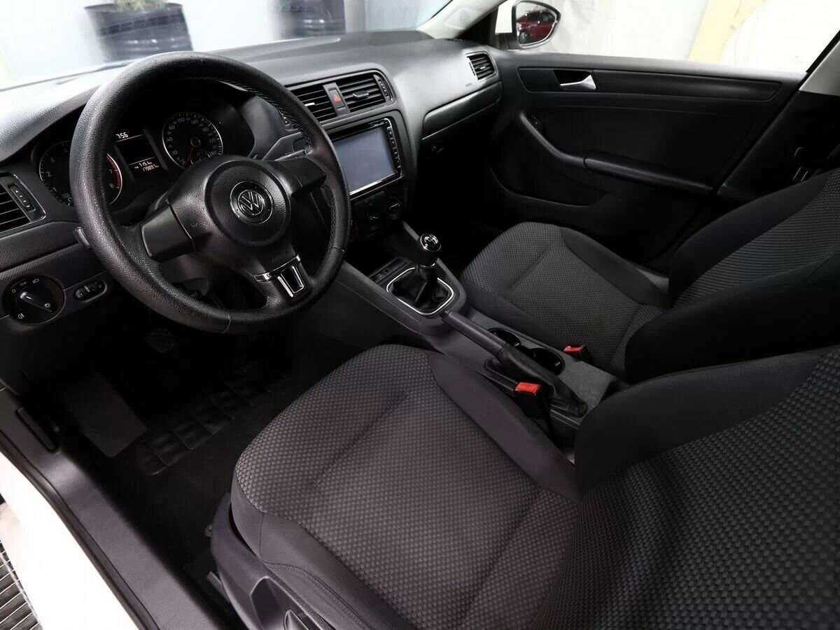 Купить Volkswagen Jetta, 2013, 180 000 км, фото №5