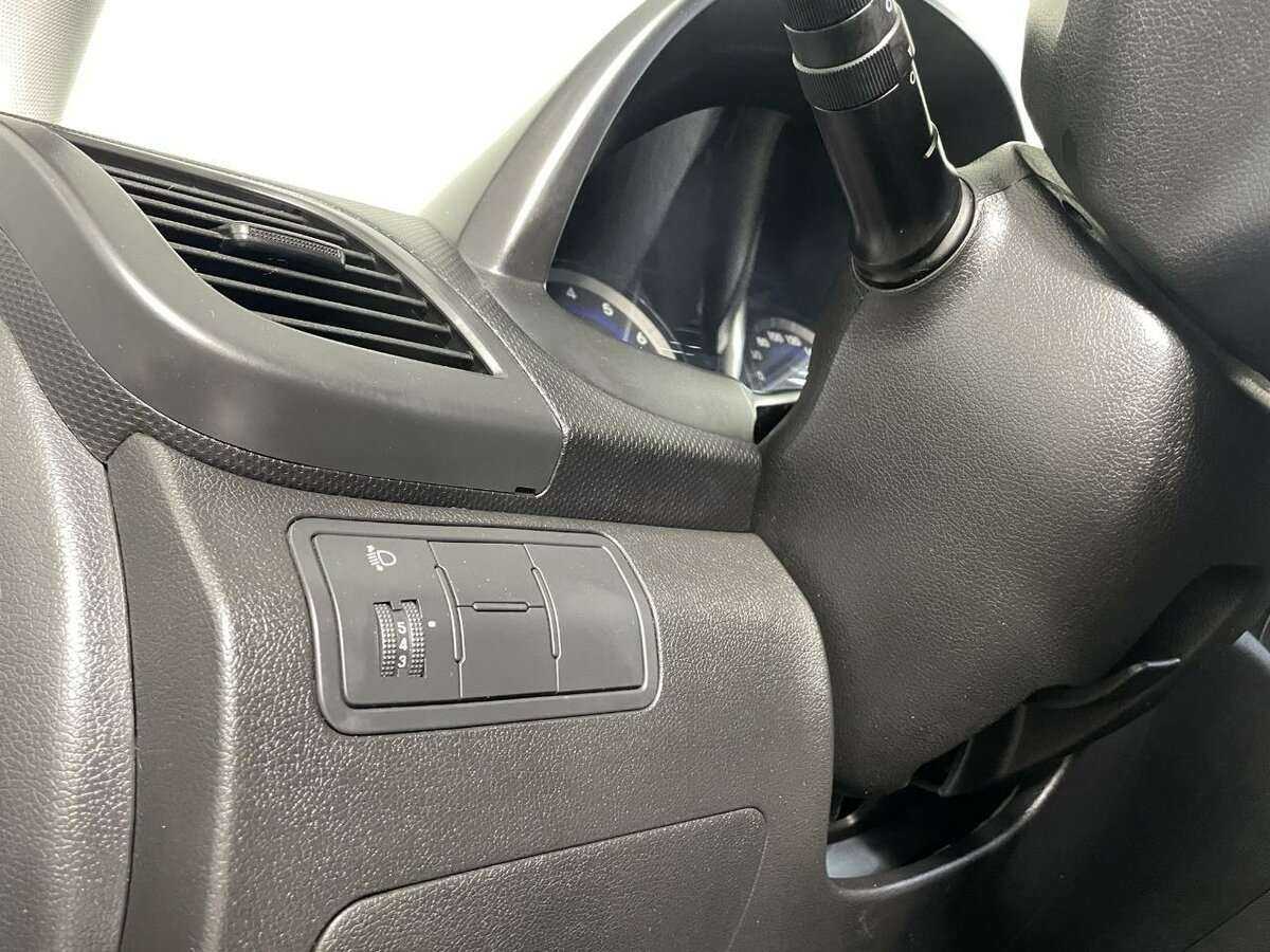 Купить Hyundai Solaris, 2014, 184 610 км, фото №9