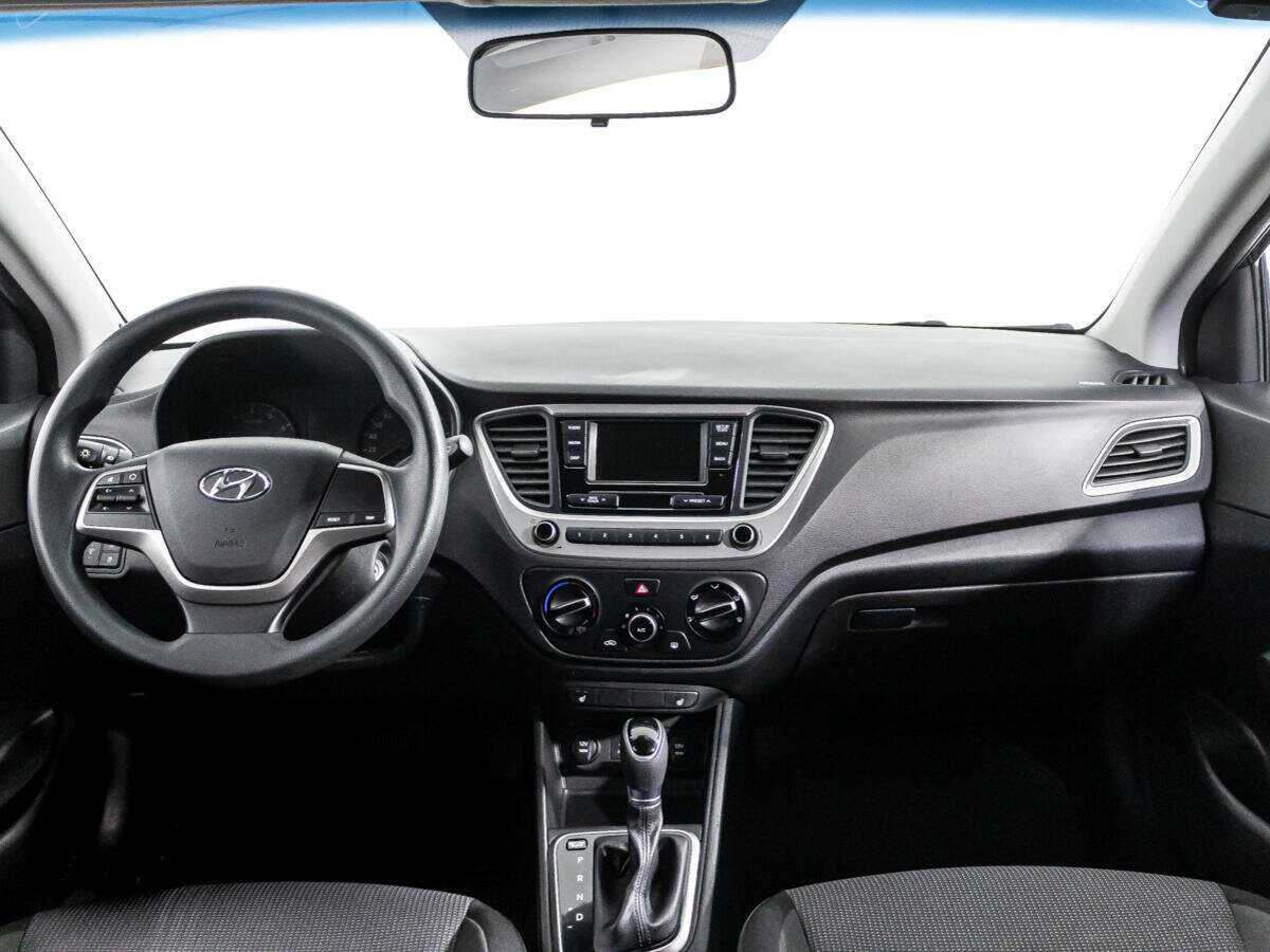 Купить Hyundai Solaris, 2017, 82 946 км, фото №13