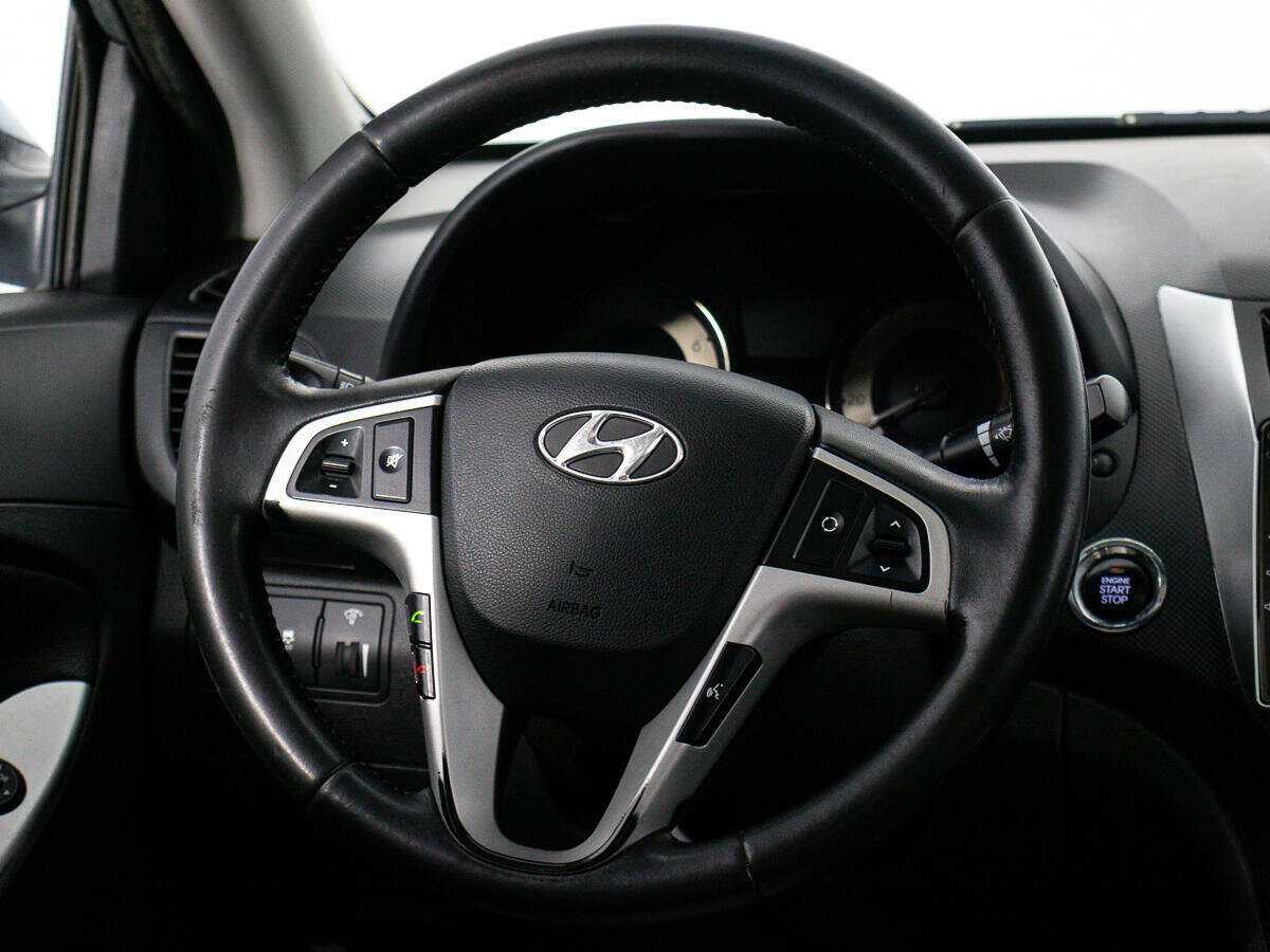Купить Hyundai Solaris, 2012, 324 755 км, фото №15
