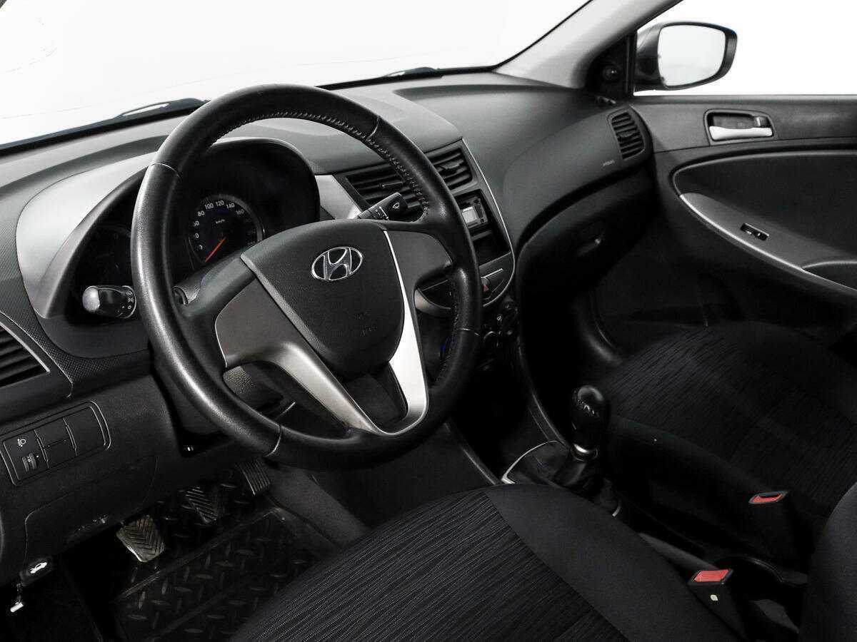 Купить Hyundai Solaris, 2014, 259 937 км, фото №9