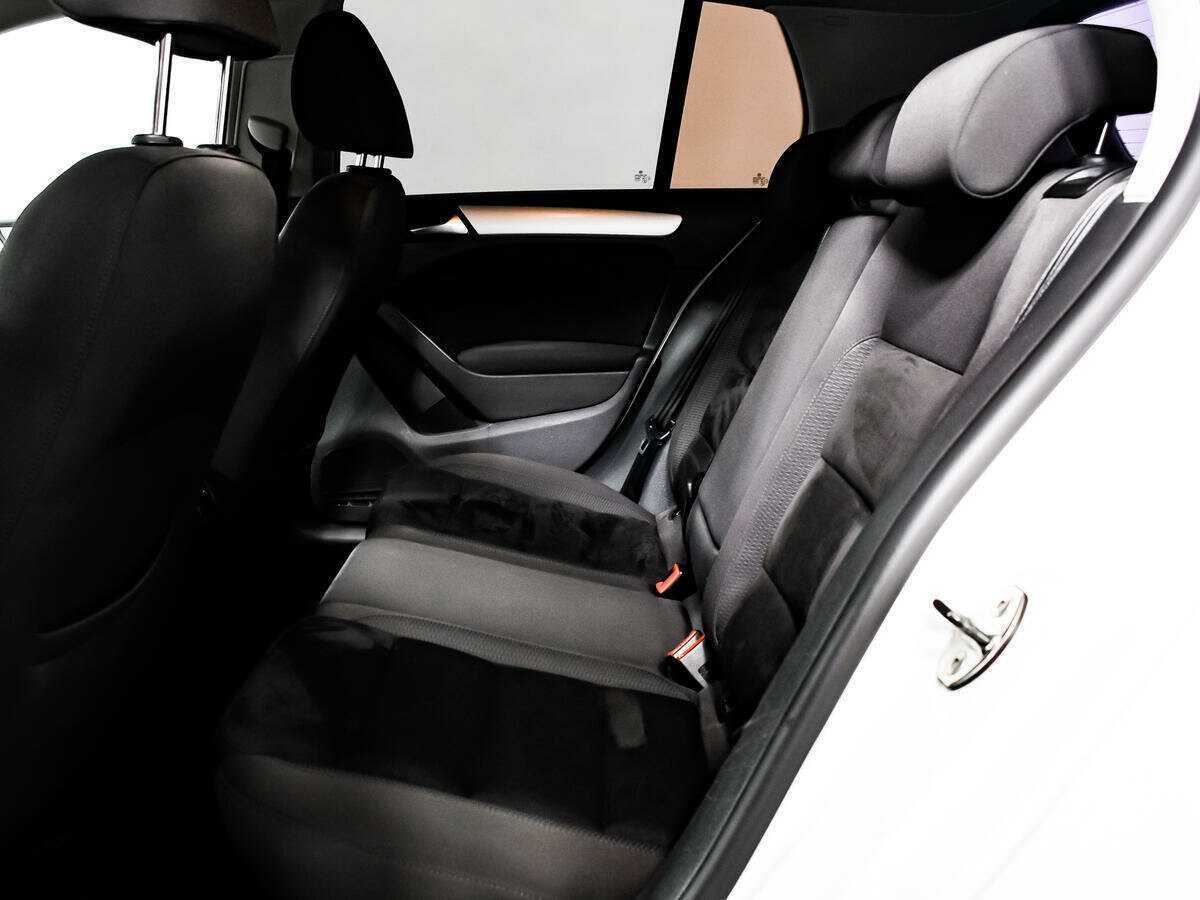 Купить Volkswagen Golf, 2012, 230 439 км, фото №12