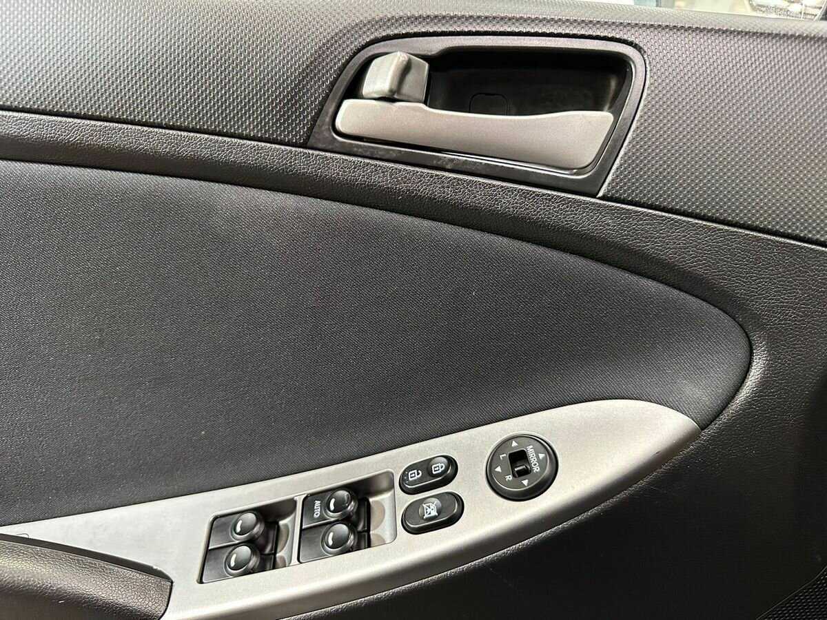 Купить Hyundai Solaris, 2015, 85 419 км, фото №14