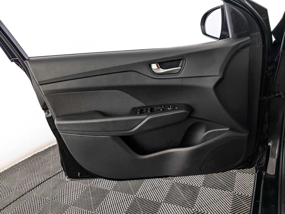 Купить Hyundai Solaris, 2018, 122 570 км, фото №15