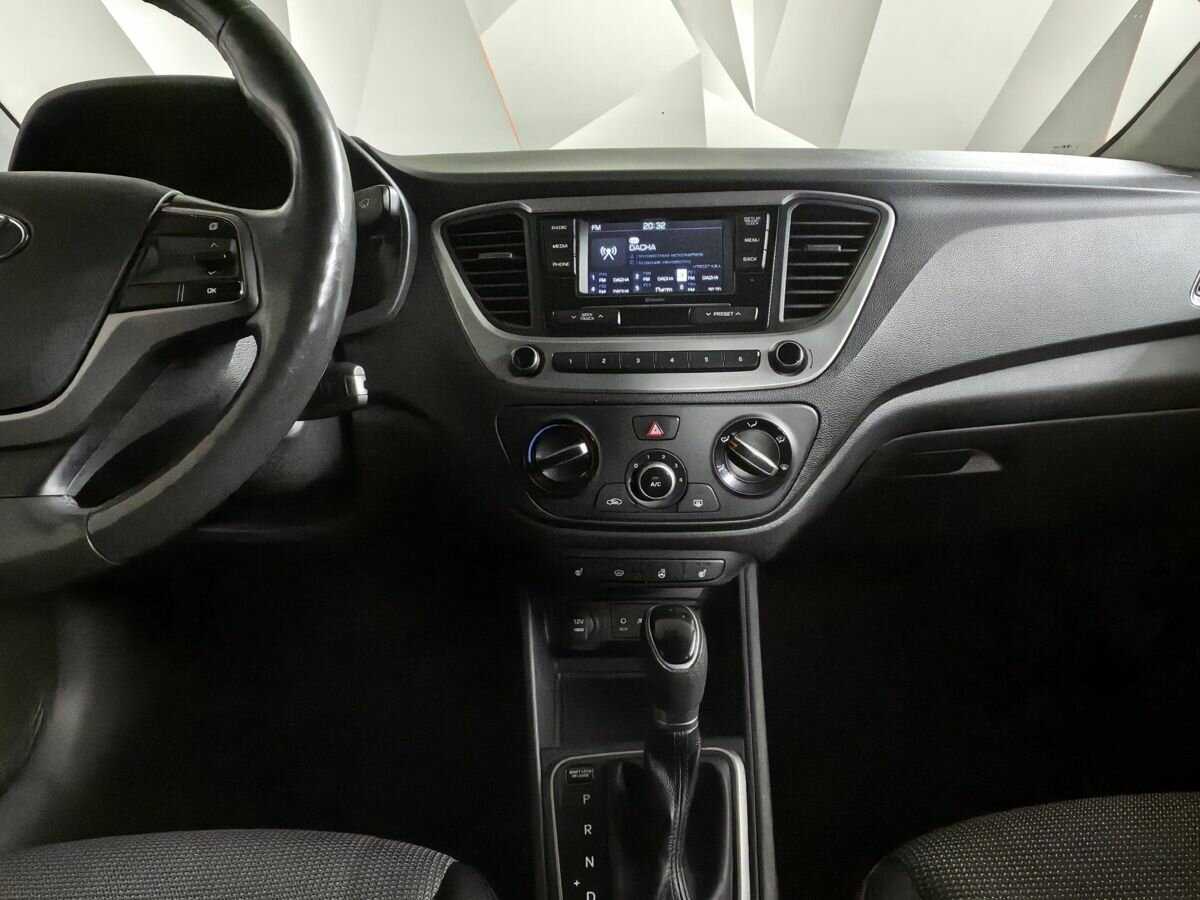 Купить Hyundai Solaris, 2017, 163 532 км, фото №11