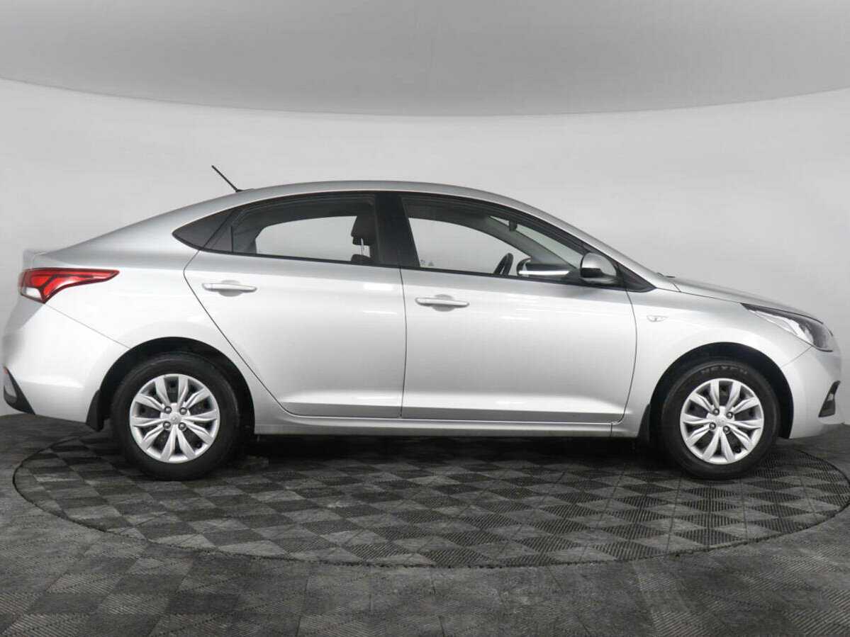 Купить Hyundai Solaris, 2018, 41 963 км, фото №4