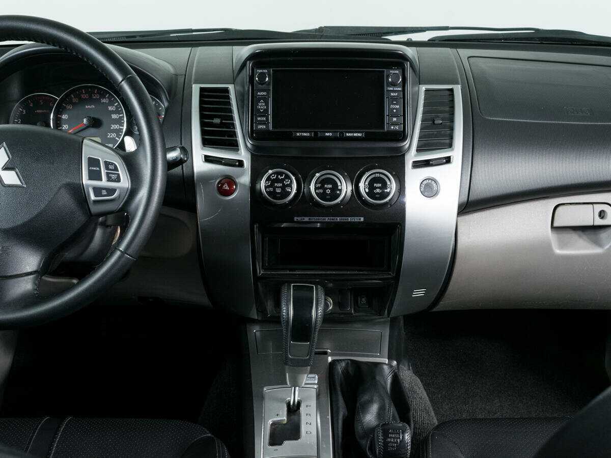 Купить Mitsubishi Pajero Sport, 2013, 306 556 км, фото №11