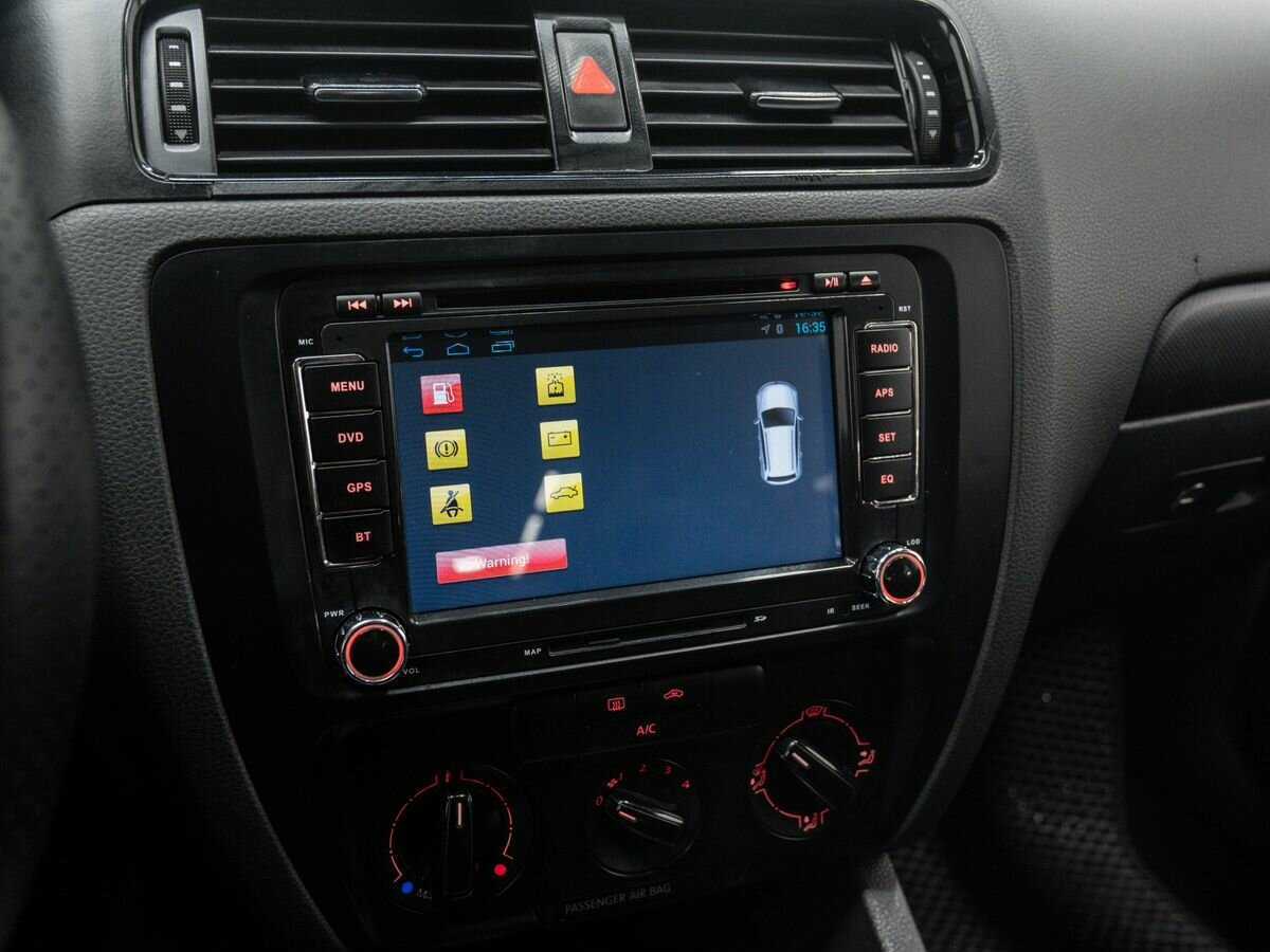 Купить Volkswagen Jetta, 2013, 229 226 км, фото №18