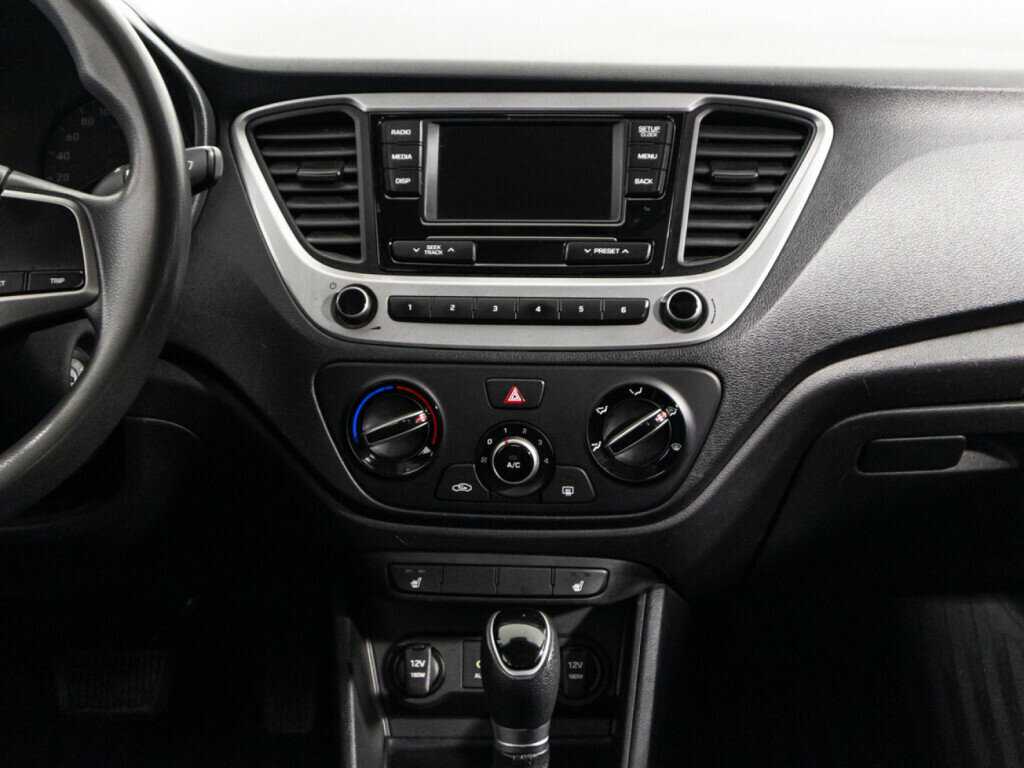 Купить Hyundai Solaris, 2018, 108 550 км, фото №14