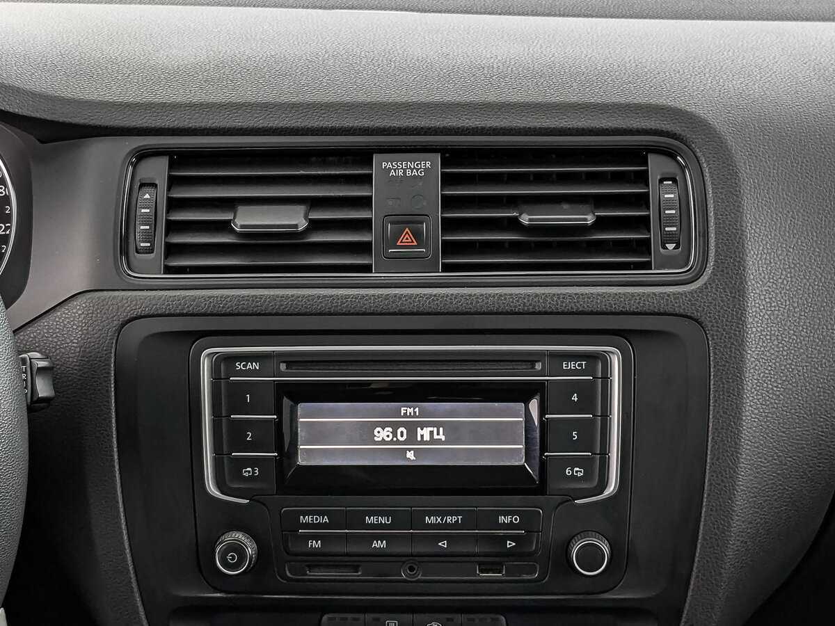 Купить Volkswagen Jetta, 2016, 227 183 км, фото №17