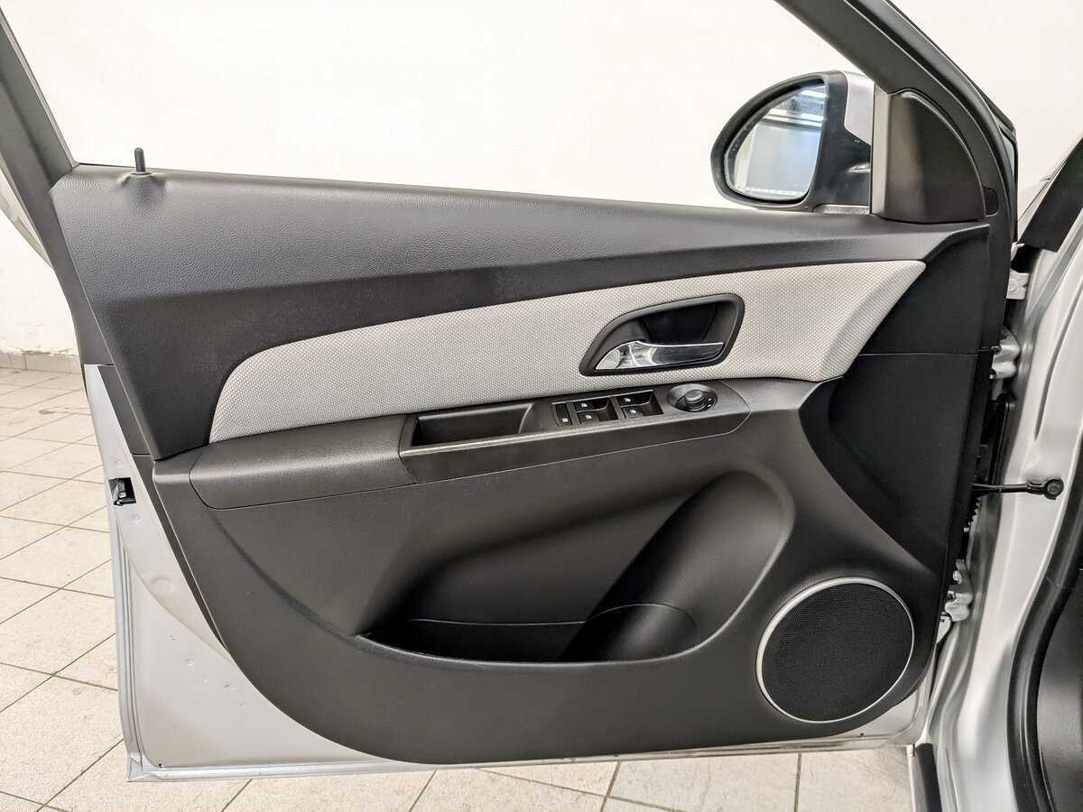 Купить Chevrolet Cruze, 2013, 123 141 км, фото №17
