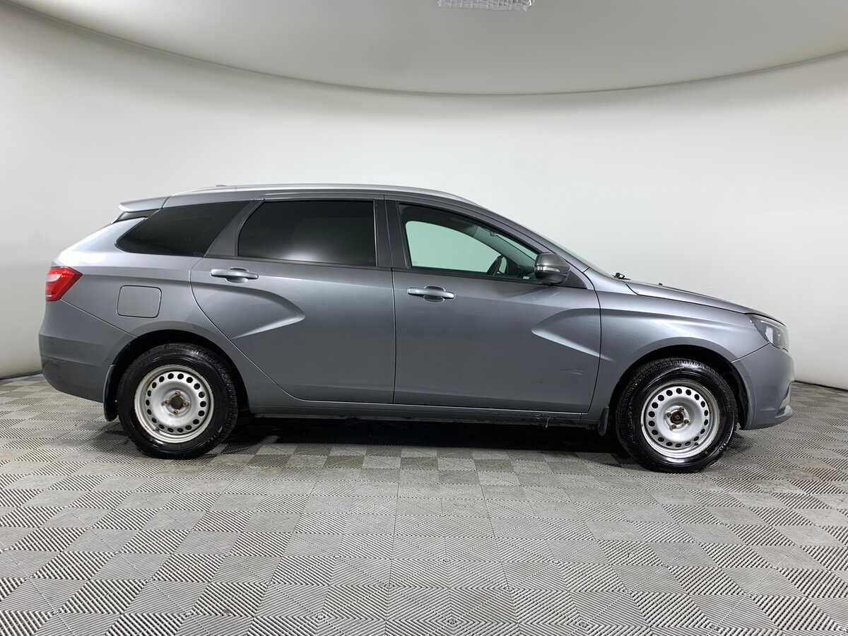 Купить Lada (ВАЗ) Vesta SW, 2018, 61 300 км, фото №4