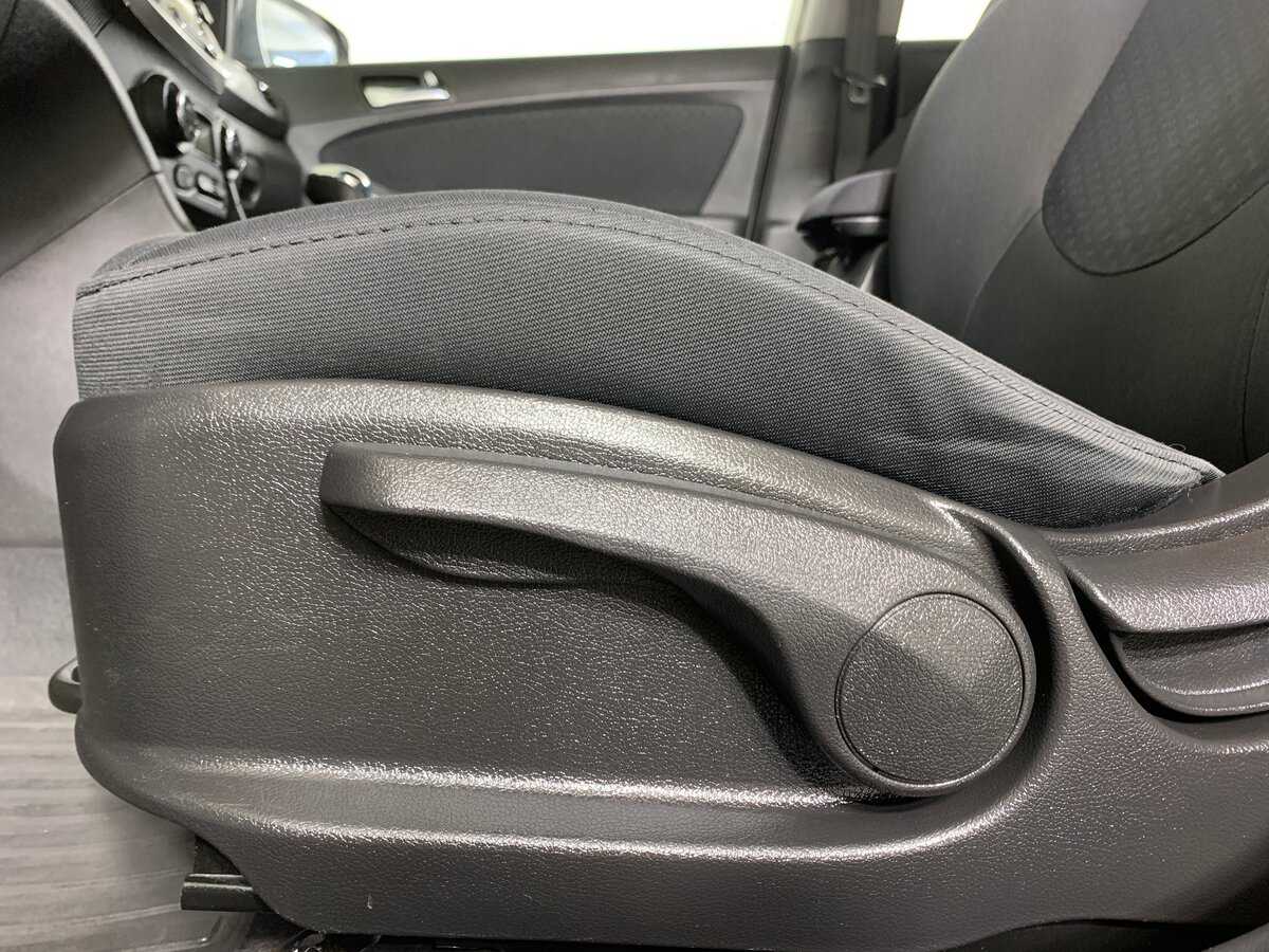 Купить Hyundai Solaris, 2012, 124 000 км, фото №17