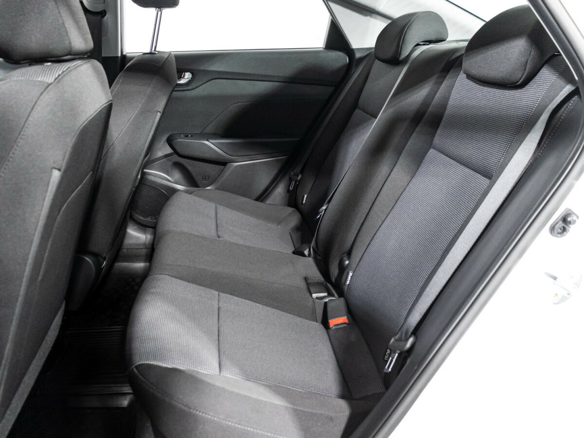 Купить Hyundai Solaris II Рестайлинг, 2022, 9 160 км, фото №8